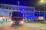 Feuerwehren im mehrstündigen nächtlichen Einsatz im Büropark in Ahlten