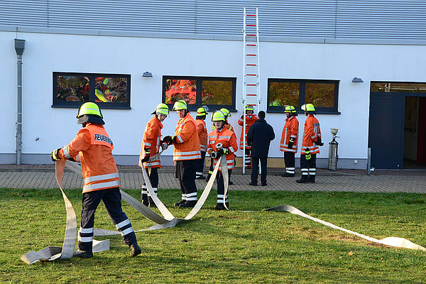 Uetzer Feuerwehren werden ab sofort von 26 neuen Einsatzkräften unterstützt