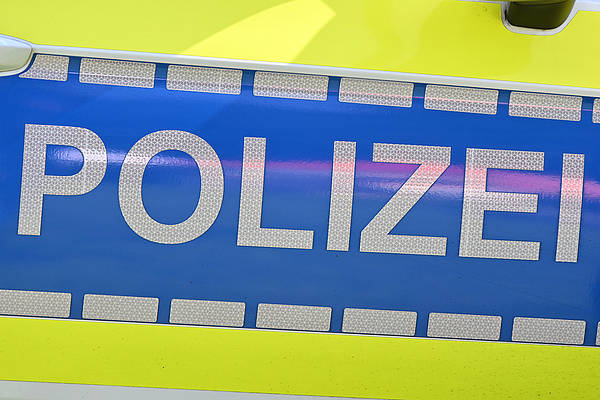 AltkreisBlitz: Geschwindigkeitsmessgerät der Polizei wird bei  Verkehrsunfall zerstört